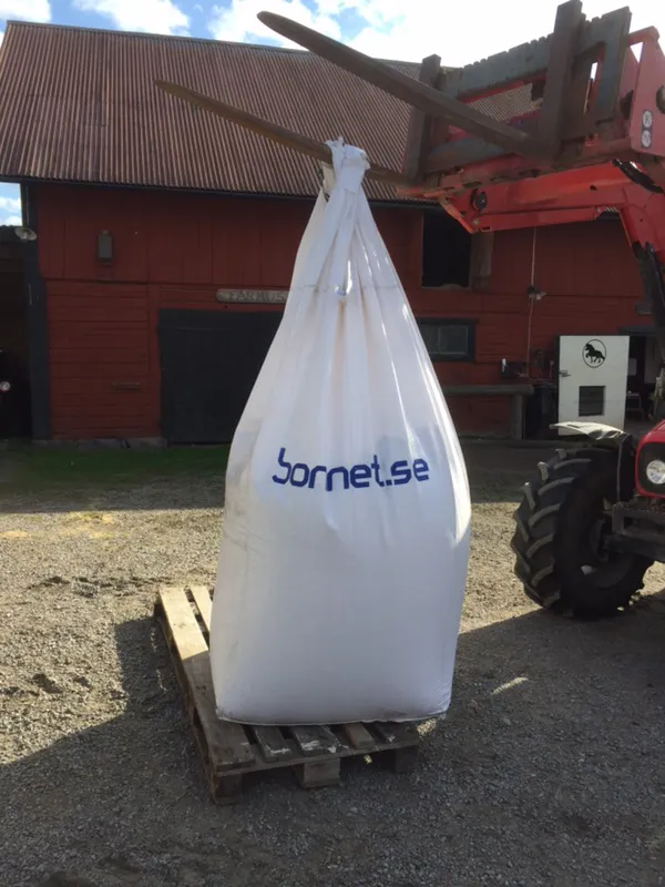 bonnet-1490127