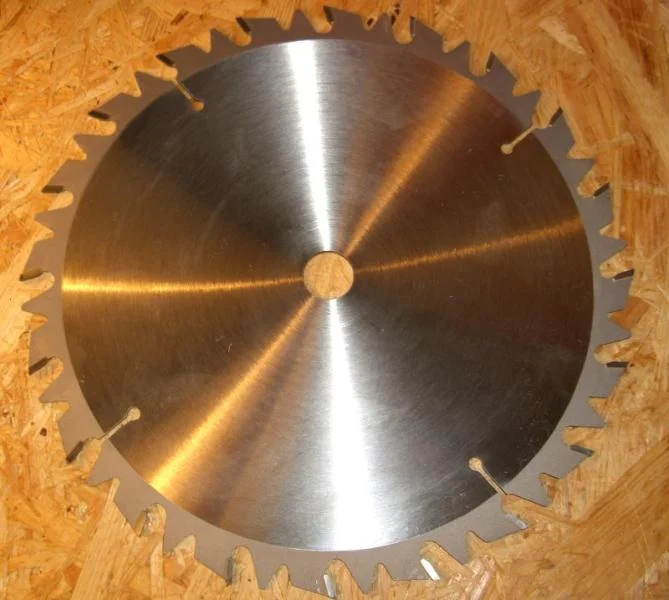 skogsverktyg-1480699